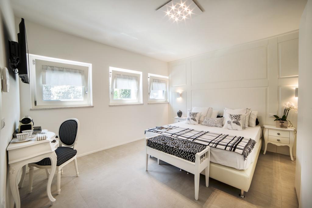 Riviera Carducci Affittacamere 3*
