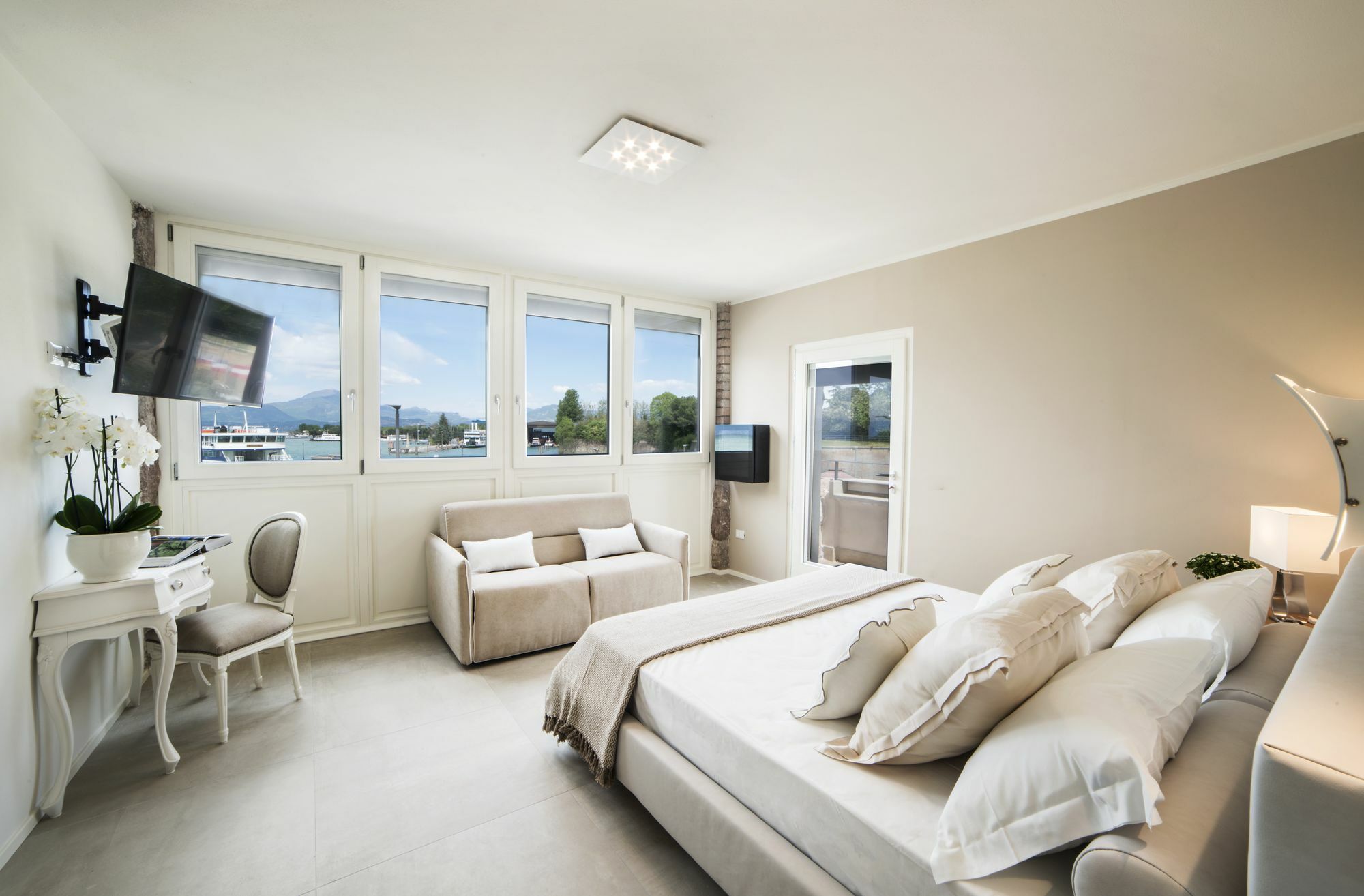 Riviera Carducci Affittacamere 3*